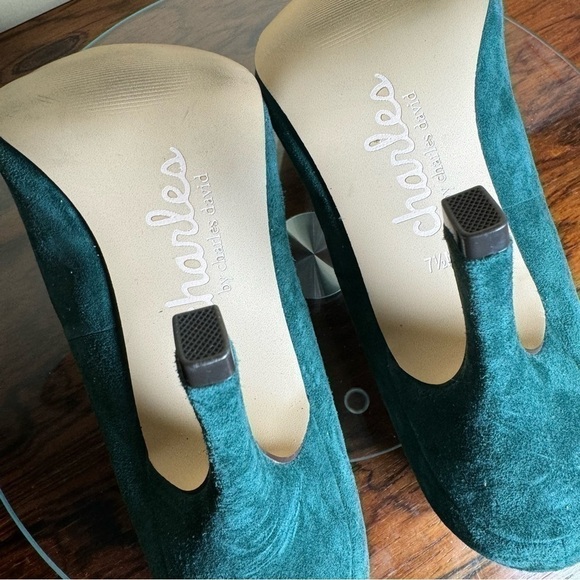 Charles By Charles David Incredibly Pump - green forest suede - size 7.5 - Picture 13 of 13